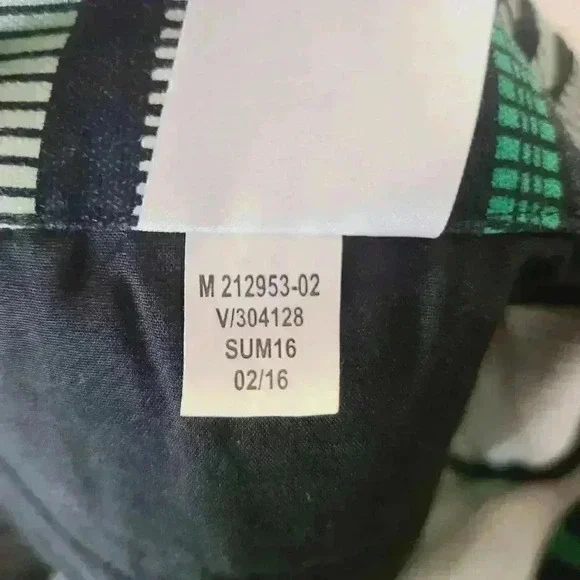 Banana Republic Shorts Womens Size 14 Black Green Striped Chino Casual Preppy - Picture 7 of 8